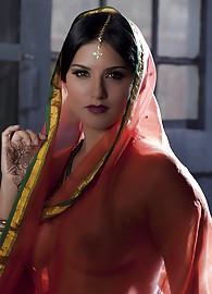 Sunny Leone Photo 12