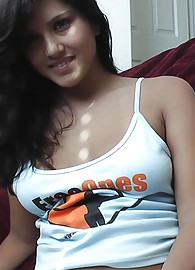 Sunny Leone Photo 10