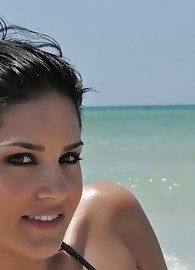 Sunny Leone Photo 15