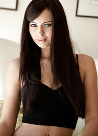 Natasha Belle Photo 1