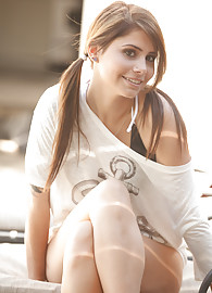 Hailey Leigh Photo 3