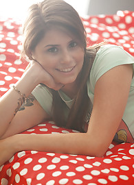 Hailey Leigh Photo 3