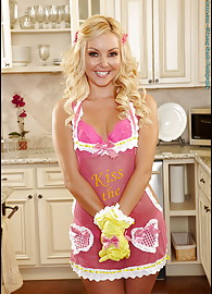 Aaliyah Love Photo 2