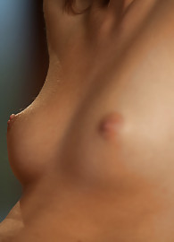 Kiera Winters Photo 6