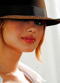 Lenka Gaborova Photo 8