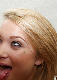 Dakota Skye Photo 13