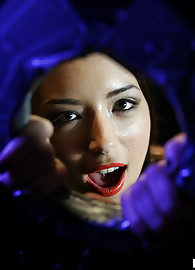 Daisy Summers Photo 6