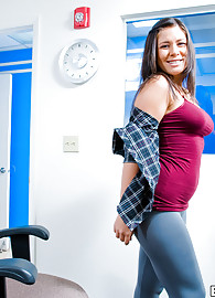 Miranda Kelly Photo 3