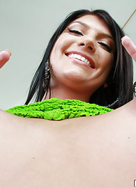 Cassandra Nix Photo 10