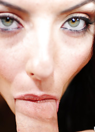 Nikki Lavay Photo 10