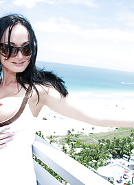 Carmella Bing Photo 9