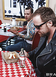 Alison Tyler Photo 9