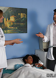 Angelina Valentine Photo 7