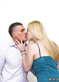 Danielle Delaunay Photo 6