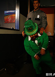 Hailey Young Photo 8