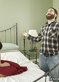 Leya Falcon Photo 12