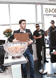 Molly Bennett Photo 5