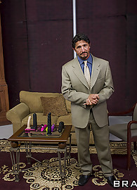 Rhylee Richards Photo 7