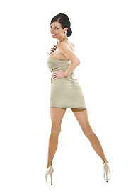 Veronica Avluv Photo 1