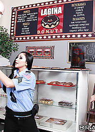 Audrey Bitoni Photo 10