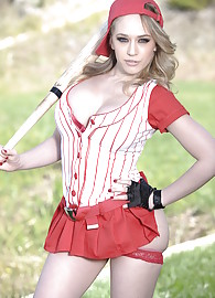 Kagney Linn Karter Photo 6