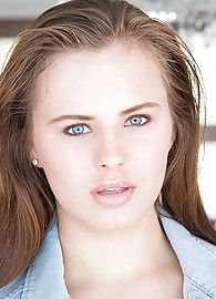 Anna Lynn Cruz Photo 3