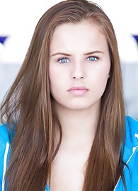 Anna Lynn Cruz Photo 1