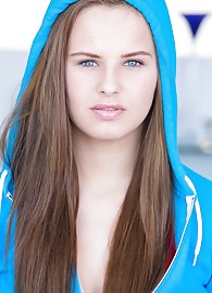 Anna Lynn Cruz Photo 2