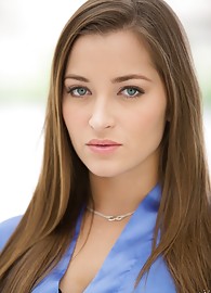 Dani Daniels Photo 1