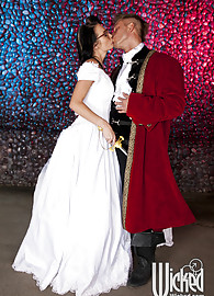 Alektra Blue Photo 9