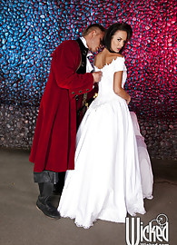 Alektra Blue Photo 11