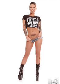 Christy Mack Photo 7