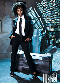 Alektra Blue Photo 7