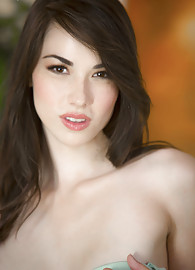 Emily Grey Photo 2