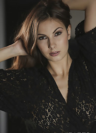 Connie Carter Photo 1