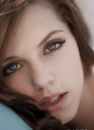 Kiera Winters Photo 13