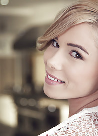 Kendall White Photo 3