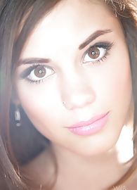 Little Caprice Photo 20