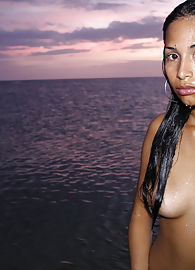 Ruth Medina Photo 19