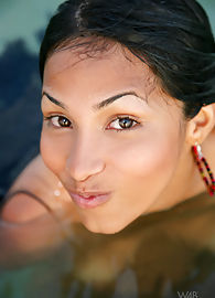 Ruth Medina Photo 15