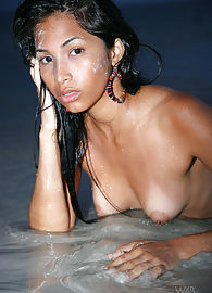 Ruth Medina Photo 19