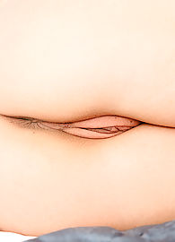 Little Caprice Photo 10