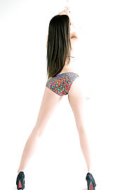 Little Caprice Photo 8