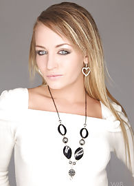 Adele Sunshine Photo 1