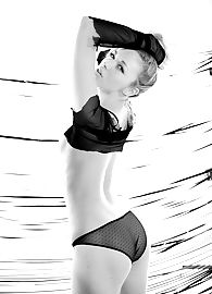 Alissa White Photo 1