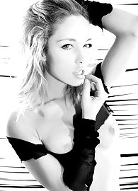 Alissa White Photo 6