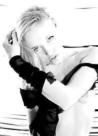 Alissa White Photo 8