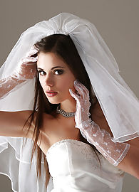 Little Caprice Photo 3