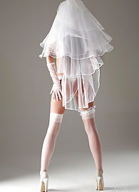 Little Caprice Photo 7