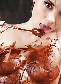 Little Caprice Photo 17